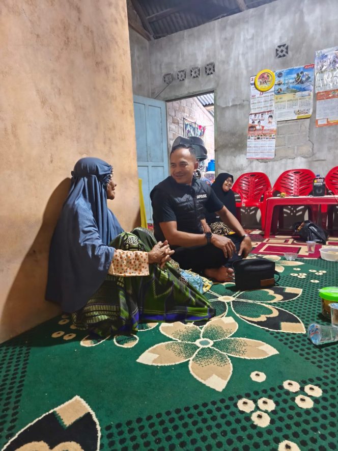 
					Kapolsek Benai Sambangi Korban Kebakaran di Desa Pulau Ingu, Sampaikan Dukungan dan Bantuan