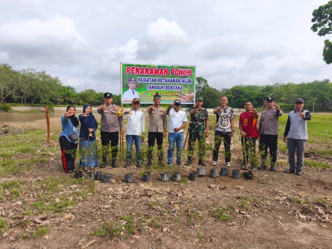 
					Desa Talontam Benai Luncurkan Program Penanaman Pohon Ketahanan Iklim Tangguh Bencana, Perdana di Kecamatan Benai